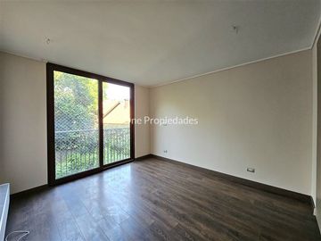 Departamento en Venta en Robles Depto en venta seminuevo precio oportunidad 3D3B Lo Barnechea One Propiedades