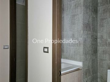 Departamento en Venta en Robles Depto en venta seminuevo precio oportunidad 3D3B Lo Barnechea One Propiedades
