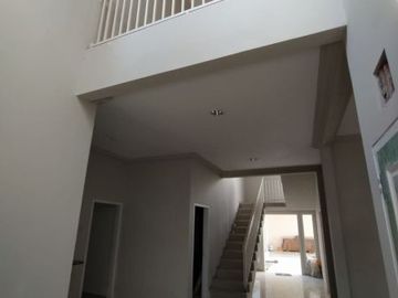 Rumah Dijual Raya Candi Lontar Surabaya KT