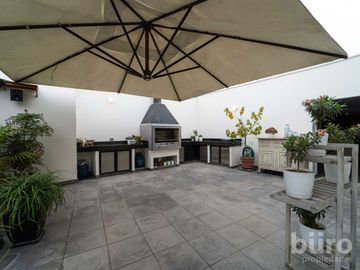 HERMOSO DUPLEX EN  VENTA CHACARILLA