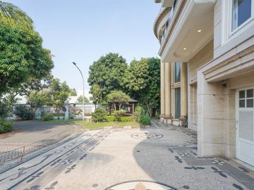 Rumah Luas 6 Kamar Tidur 10 Mnt ke Green Sedayu Mall Siap KPR J-51104