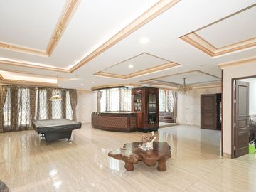 Rumah Luas 6 Kamar Tidur 10 Mnt ke Green Sedayu Mall Siap KPR J-51104