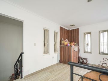 Rumah Luas 6 Kamar Tidur 10 Mnt ke Green Sedayu Mall Siap KPR J-51104