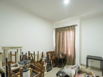 Rumah Luas 6 Kamar Tidur 10 Mnt ke Green Sedayu Mall Siap KPR J-51104