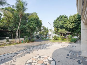 Rumah Luas 6 Kamar Tidur 10 Mnt ke Green Sedayu Mall Siap KPR J-51104
