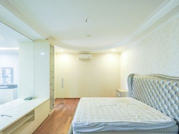 Rumah Luas 6 Kamar Tidur 10 Mnt ke Green Sedayu Mall Siap KPR J-51104