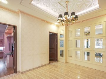 Rumah Luas 6 Kamar Tidur 10 Mnt ke Green Sedayu Mall Siap KPR J-51104