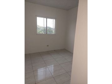 SE VENDE CASA CON ANEXOS EN LAS CUMBRES AM