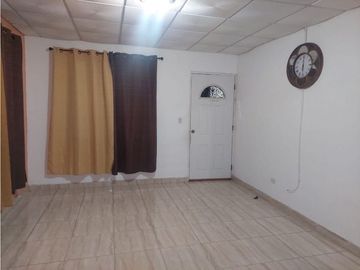 SE VENDE CASA CON ANEXOS EN LAS CUMBRES AM