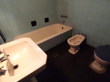 Depto.tipo casa de 3 ambientes en Venta en Almagro