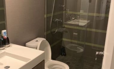 Condominium 2 Bedrooms: 2 BR Condo For Sale in Edades Tower and Garden Villas Rockwell Makati City