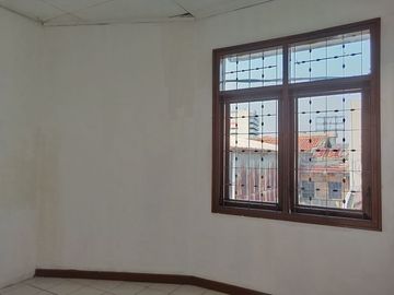 rumah 2 lantai pusat kota siap pakai kiara condong Bandung