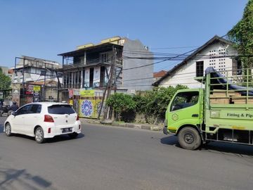 rumah 2 lantai pusat kota siap pakai kiara condong Bandung