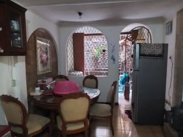 Rumah 2 lantai dalam komplek cimanggis depok