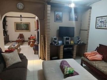 Rumah 2 lantai dalam komplek cimanggis depok