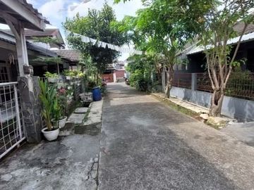 Rumah 2 lantai dalam komplek cimanggis depok