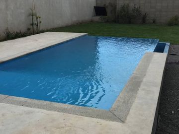 Casa-Quinta en dos plantas con Pileta y Quincho - 3 amb - Gran parque!!
