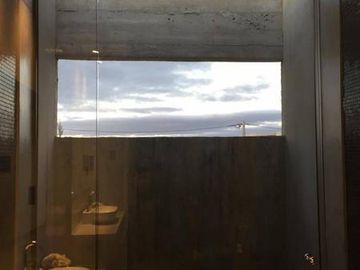 Casa-Quinta en dos plantas con Pileta y Quincho - 3 amb - Gran parque!!