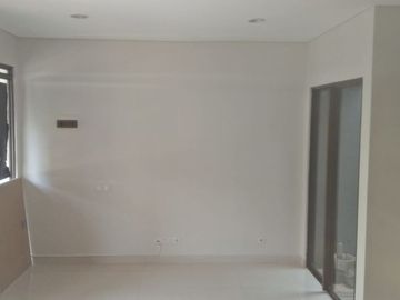 Disewakan Rumah Dikawasan Eminent Cluster Precia BSD City Tangerang Lokasi Strategis Murah