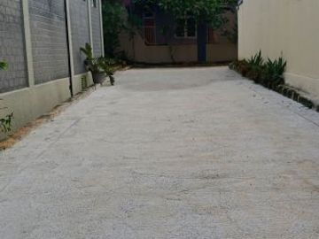 Dijual Rumah Lokasi Strategis di Jl. Raya Meruyung