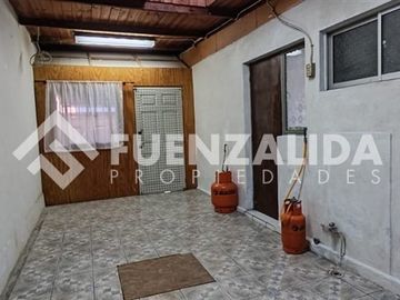 Casa en venta de 2 dorm. 1 baño, Garage con baño,en Coquimbo