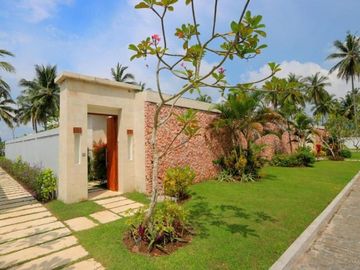 Jual Villa Hotel Mewah Dekat Pantai Daerah Sigar Penjalin Lombok