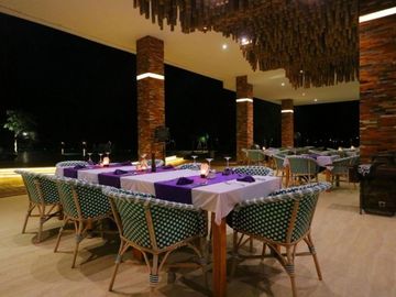Jual Villa Hotel Mewah Dekat Pantai Daerah Sigar Penjalin Lombok
