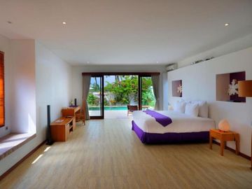 Jual Villa Hotel Mewah Dekat Pantai Daerah Sigar Penjalin Lombok