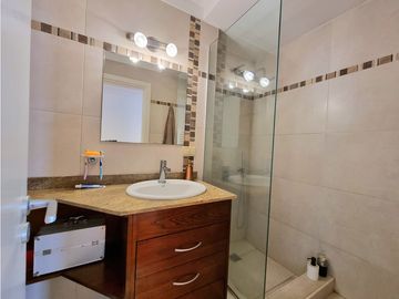 Departamento cuatro ambientes. Stella Maris. Terraza con jacuzzi.