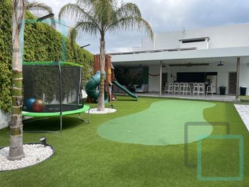 VENTA DE CASA EN VALLE DE LA SANTA CRUZ ZONA SANTA CATARINA