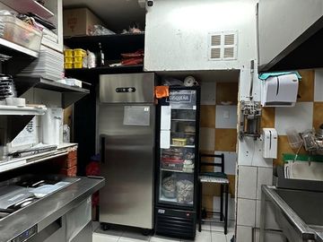 DERECHO DE LLAVES DE RESTAURANTE CON AMPLIA TERRAZA EN ÑUÑOA