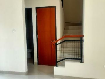Rumah Ciputat Dekat Kampus UT Siap Huni
