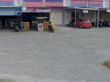 Shophouse on Majapahit Street near Police Department