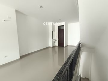 Ruko Baru Osaka PIK 2 PIK Tangerang 3 Lantai Rooftop LB 157m