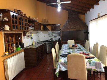 Chalet en venta en Wilde Este