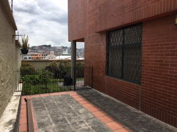 VENTA CASA SOLCA 202M2