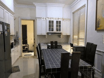Dijual Cepat Rumah Lesa Belles Maisons Serpong