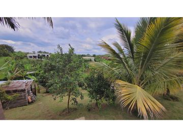 SE VENDE CASA CAMPESTRE EN EL CAIMO