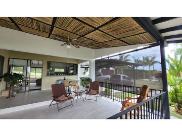 SE VENDE CASA CAMPESTRE EN EL CAIMO