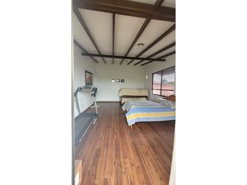 SE VENDE CASA CAMPESTRE EN EL CAIMO