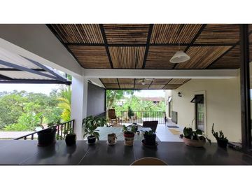 SE VENDE CASA CAMPESTRE EN EL CAIMO