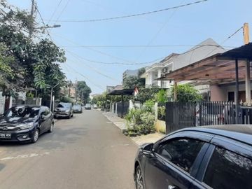Harus Cepat Laku! Rumah dekat Pondok Indah Mall 2 Nego Sampai Deal