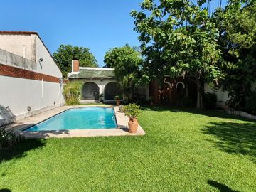 HERMOSA CASA EN VENTA 4 AMBIENTES CON GRAN JARDIN, CHILAVERT