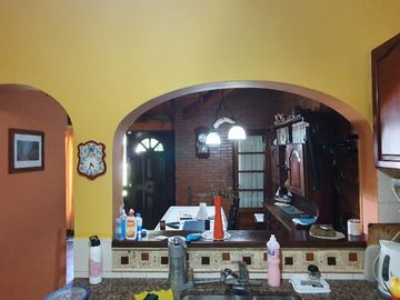 HERMOSA CASA EN VENTA 4 AMBIENTES CON GRAN JARDIN, CHILAVERT