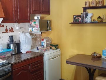 HERMOSA CASA EN VENTA 4 AMBIENTES CON GRAN JARDIN, CHILAVERT