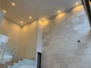 Casa Venta Bosques de Las Misiones con Hab PB, Santiago
