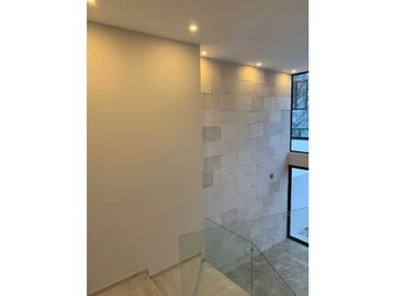 Casa Venta Bosques de Las Misiones con Hab PB, Santiago