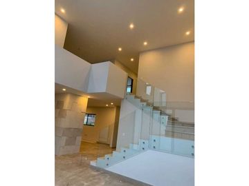 Casa Venta Bosques de Las Misiones con Hab PB, Santiago