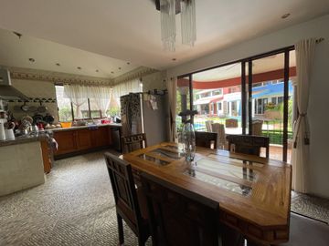 Casa en Venta Atlixco, Puebla con Alberca, Palapa y Jardín en Área Común