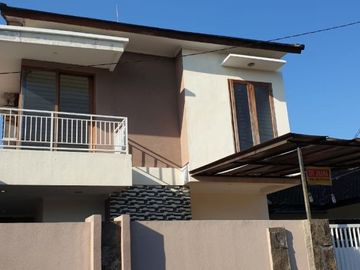 2nd floor house in Kekalik near Unram